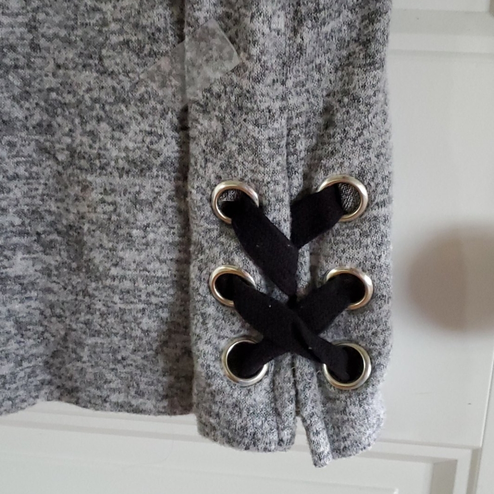 Top - Picture 3 of 3